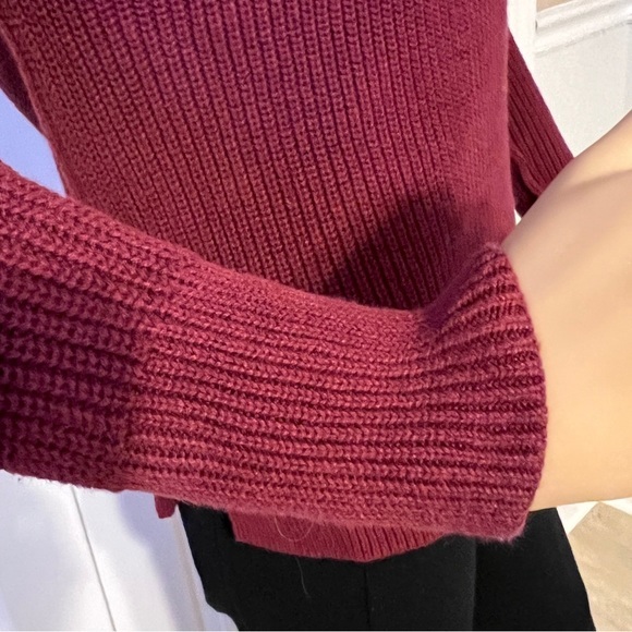 HOLLISTER Burgundy Sweater XS - Picture 4 of 9